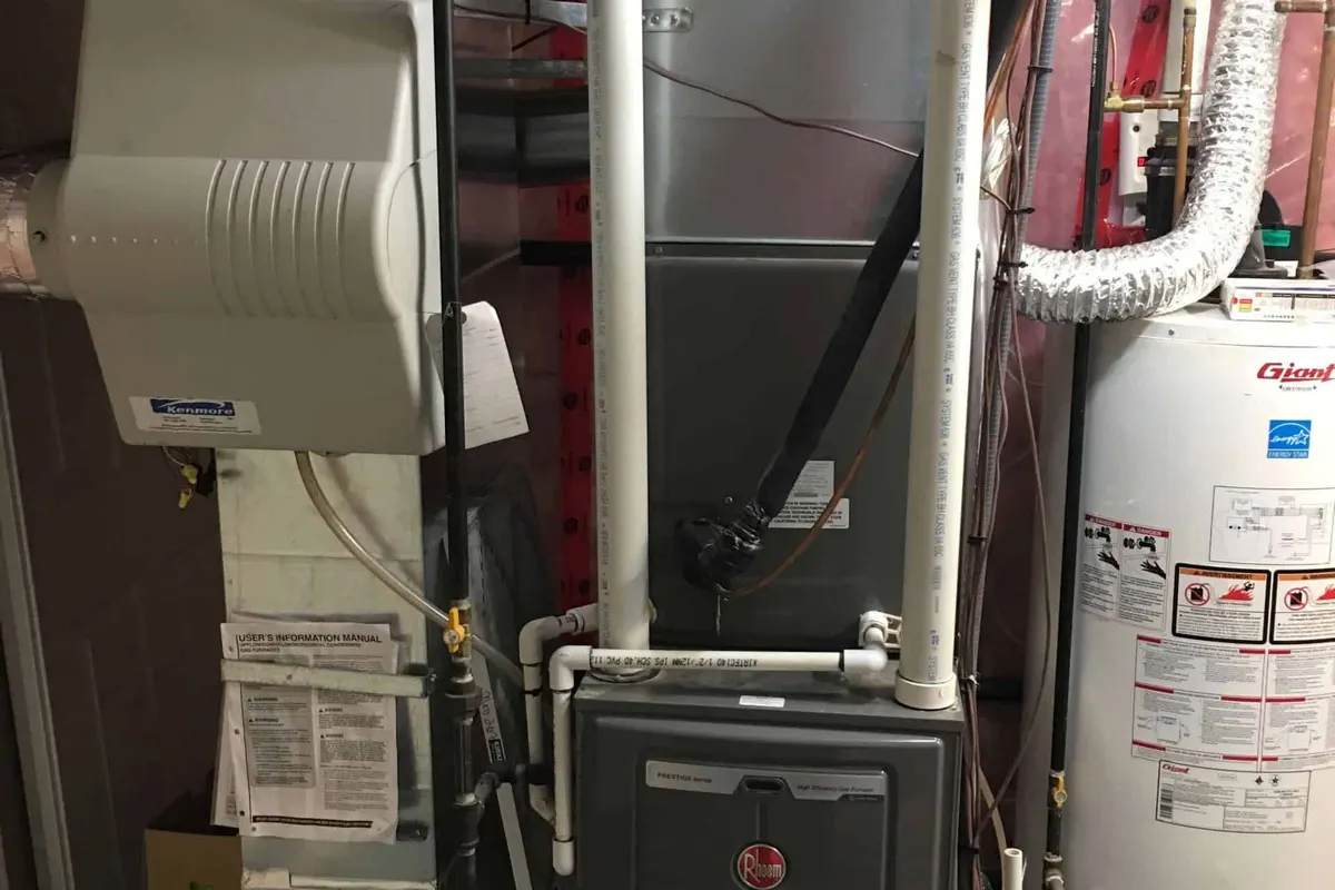 Montreal Heating and Cooling service truck