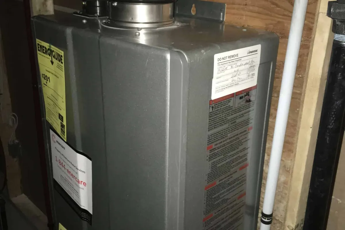 Tankless water heater serving a Montreal residential home
